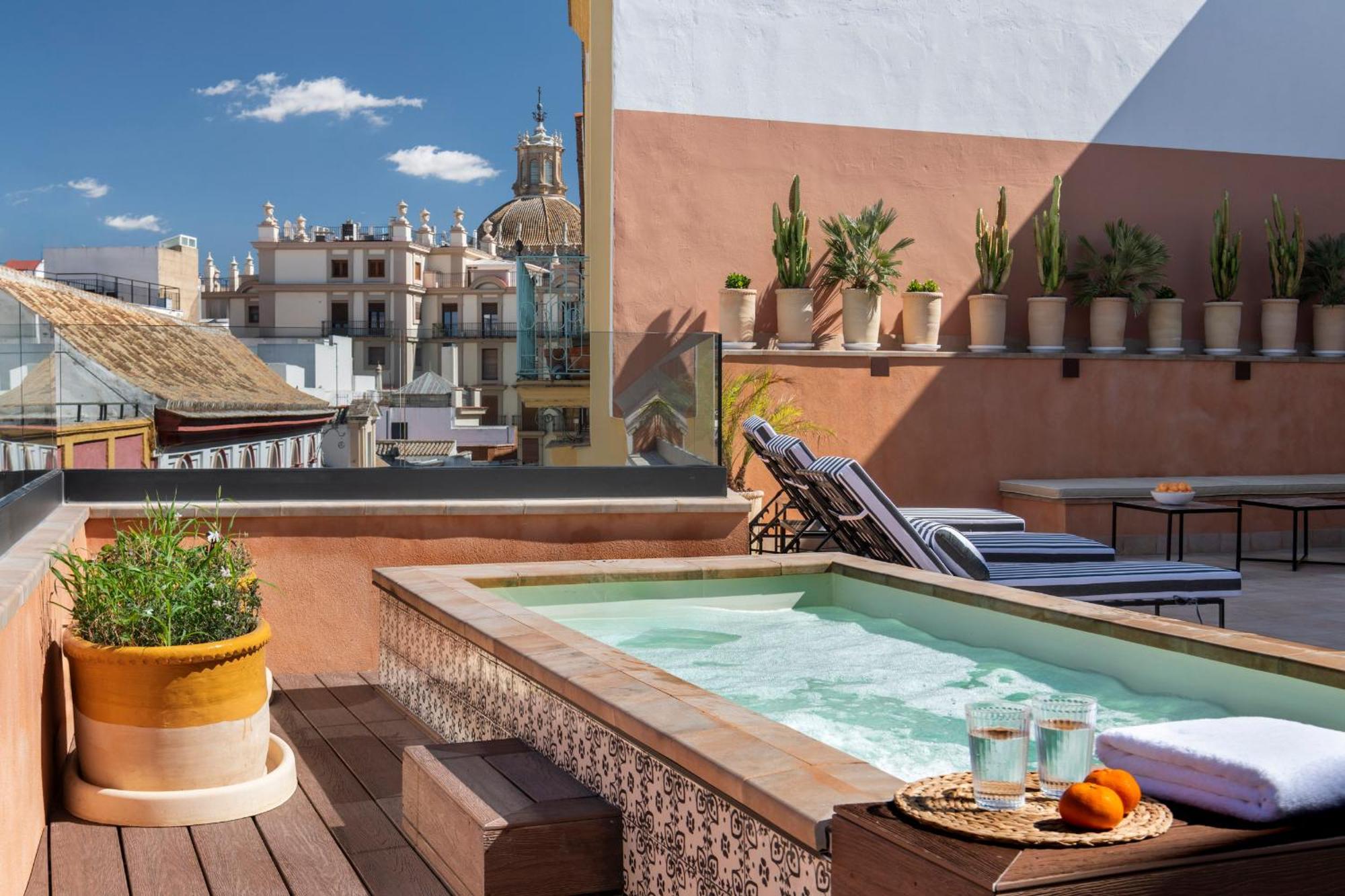 Casa Bedoya Suites & Colors By Magno Apartments Sevilla Buitenkant foto